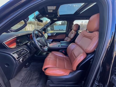 Used 2020 Lincoln Navigator L Reserve w/ Equipment Group 208A Reserve image 36