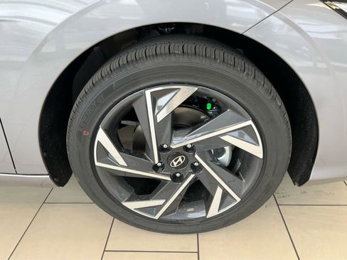 New 2026 Hyundai Elantra Limited image 16