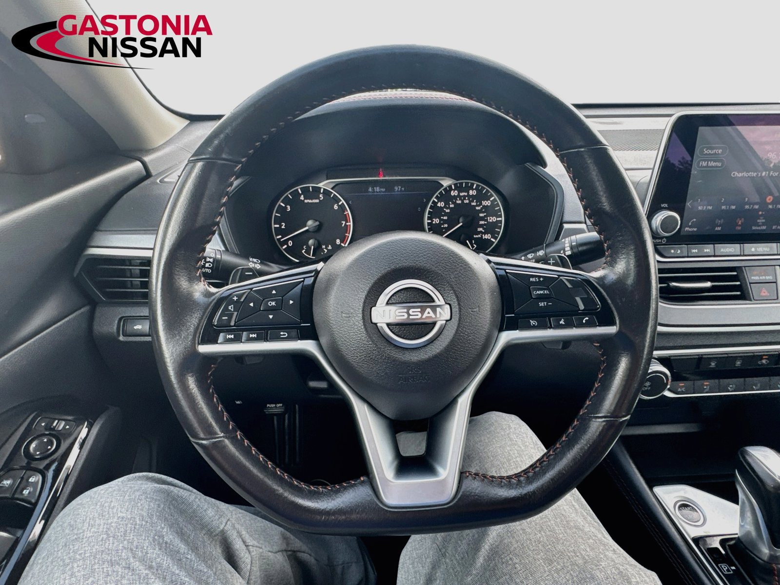 Used 2025 Nissan Altima 2.5 SR FWD image 14
