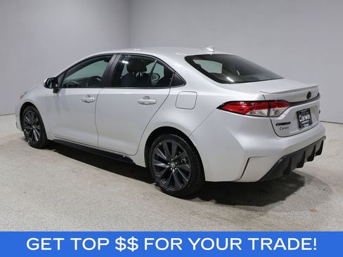 Used 2025 Toyota Corolla SE FWD image 4