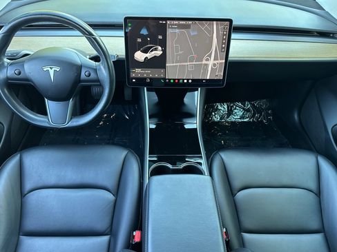 Used 2018 Tesla Model 3 Long Range RWD image 16