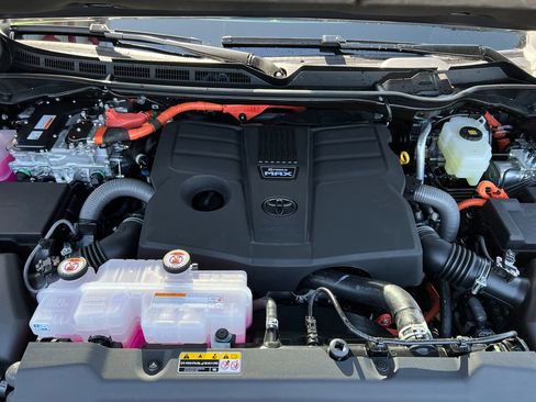 New 2026 Toyota Tundra Limited AWD/4WD image 9