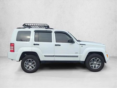 Used 2012 Jeep Liberty Sport image 4