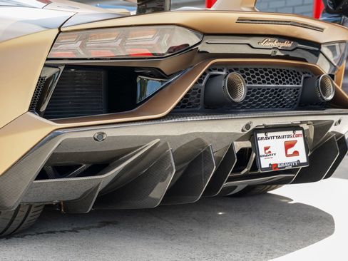 Used 2020 Lamborghini Aventador SVJ AWD/4WD image 31