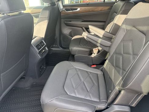 New 2026 Volkswagen Atlas SE AWD/4WD image 28