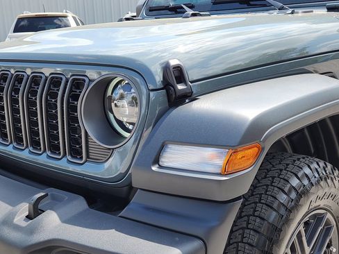 Certified 2026 Jeep Wrangler Unlimited Sport AWD/4WD image 7