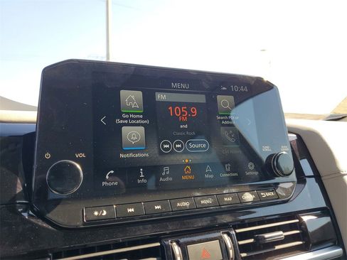 New 2025 Nissan Pathfinder SL w/ Black Appearance Package image 10