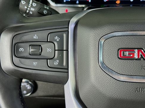 Used 2023 GMC Sierra 1500 SLE image 13