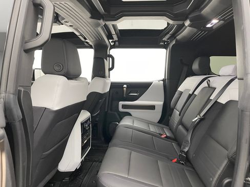 Used 2025 GMC Hummer EV 2X w/ LPO, Illumination Package AWD/4WD image 41
