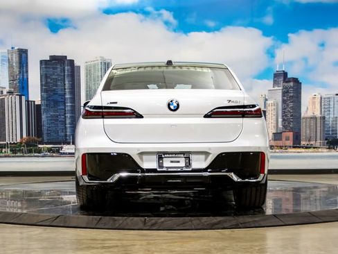 Used 2026 BMW 740i xDrive w/ Executive Package AWD/4WD image 11