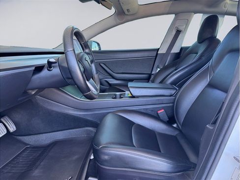 Used 2019 Tesla Model 3 Standard Range Plus RWD image 9