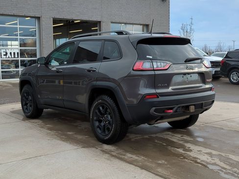 Used 2020 Jeep Cherokee Trailhawk w/ Cold Weather Group image 5