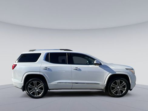 Used 2019 GMC Acadia Denali w/ Technology Package image 10