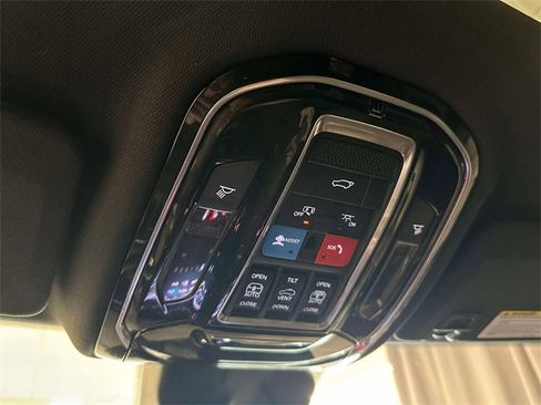 Used 2022 Jeep Grand Cherokee Summit w/ Luxury Tech Group V image 29