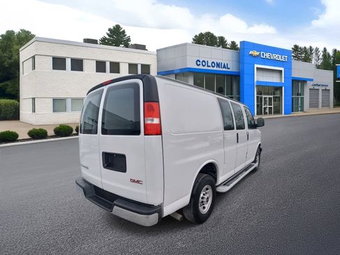 Used 2024 GMC Savana 2500 w/ Driver Convenience Package image 4
