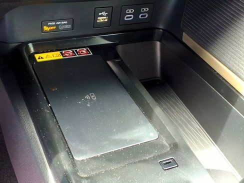 Certified 2025 Toyota Camry SE image 20