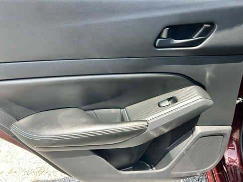 Used 2024 Nissan Altima 2.5 SV FWD image 15