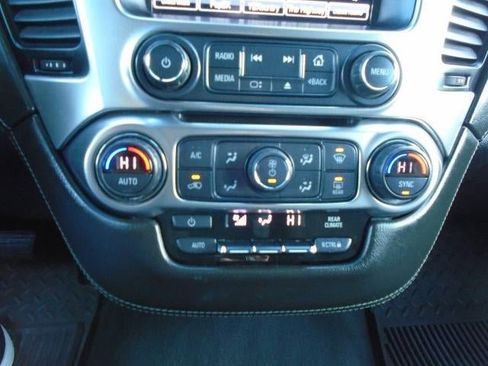 Used 2019 Chevrolet Tahoe LS AWD/4WD image 12