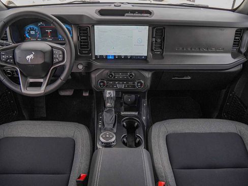 Used 2025 Ford Bronco Big Bend image 24