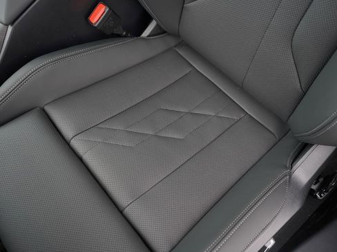 Used 2025 BMW X3 xDrive30i w/ Premium Package image 11