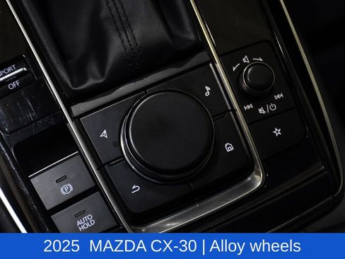 Used 2025 MAZDA CX-30 AWD 2.5 S w/ Preferred Package image 24