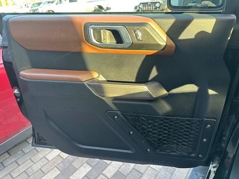 Used 2022 Ford Bronco Outer Banks AWD/4WD image 9