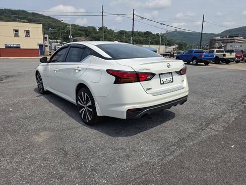 Used 2021 Nissan Altima 2.5 SR w/ SR Premium Package AWD/4WD image 8