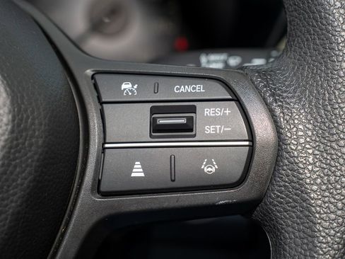 Used 2023 Honda HR-V LX image 34