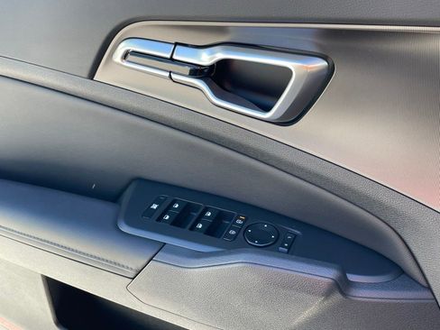 New 2026 Kia Sportage EX w/ EX Panorama Roof Package image 18