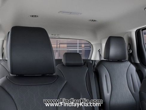 New 2026 Kia Carnival FWD image 30