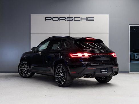 Certified 2026 Porsche Macan image 3