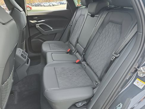 Used 2025 Audi SQ5 Premium Plus image 14