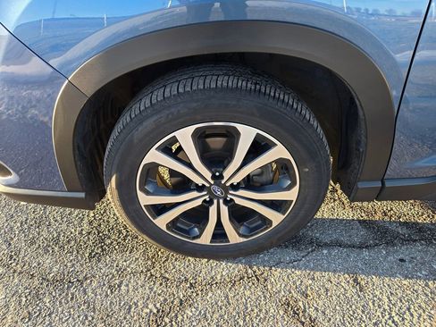Used 2024 Subaru Forester Limited image 11