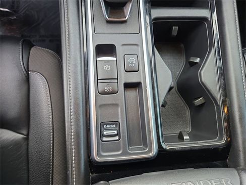 Certified 2023 Nissan Pathfinder SL image 28