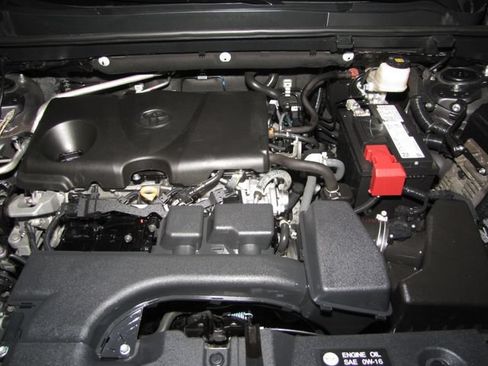 Used 2022 Toyota RAV4 TRD Off-Road AWD/4WD image 22