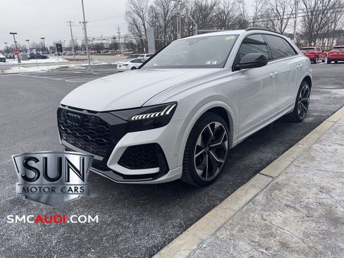 Certified 2024 Audi RS Q8 w/ Black Optic Package image 10