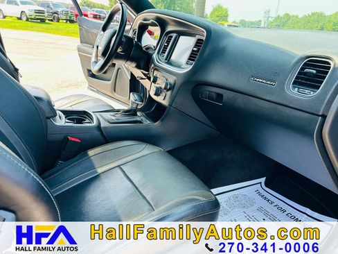 Used 2016 Dodge Charger SXT w/ AWD Plus Group image 20