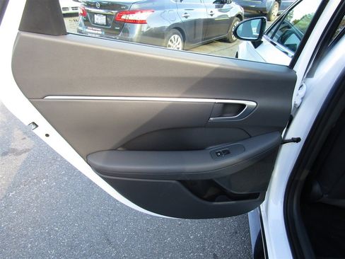 Used 2020 Hyundai Sonata SEL Plus image 17