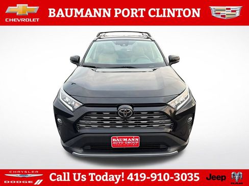 Used 2019 Toyota RAV4 Limited AWD/4WD image 8