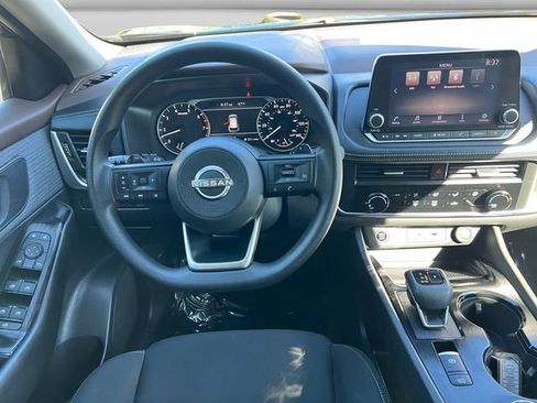 Used 2023 Nissan Rogue S AWD/4WD image 12