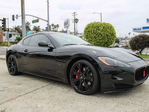 Used 2012 Maserati GranTurismo S RWD image 8