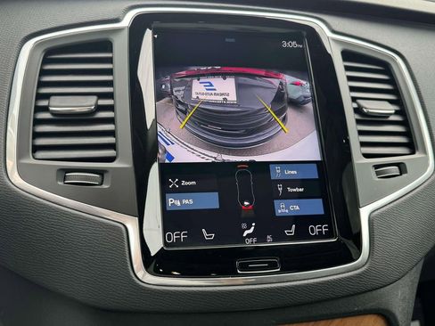 Used 2022 Volvo XC90 T6 Momentum w/ Climate Package image 25