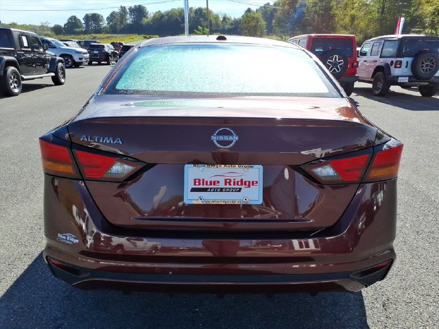 Used 2025 Nissan Altima 2.5 SV FWD image 7