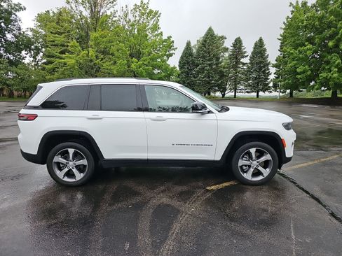 Used 2023 Jeep Grand Cherokee 4WD 4xe w/ Luxury Tech Group II image 7