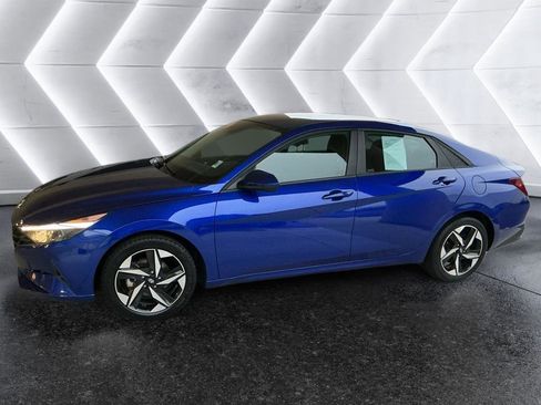 Certified 2023 Hyundai Elantra SEL w/ Convenience Package image 2