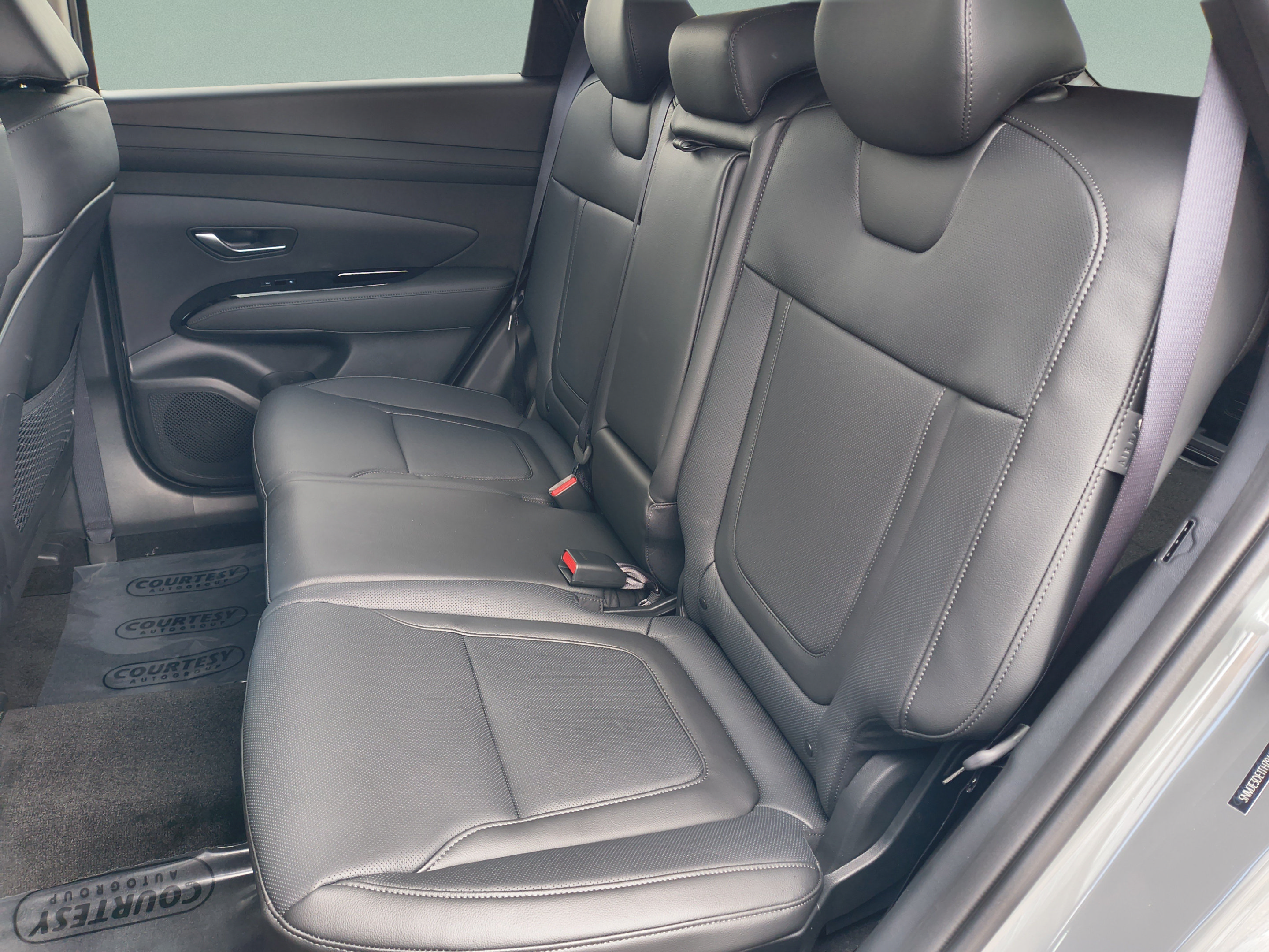New 2026 Hyundai Tucson Limited FWD image 17