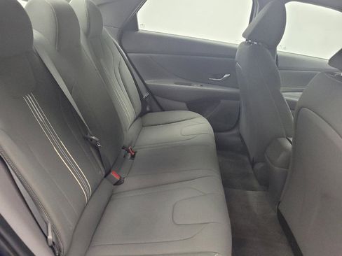 Used 2023 Hyundai Elantra SEL w/ Convenience Package image 19