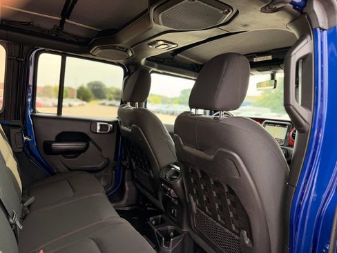 Used 2019 Jeep Wrangler Unlimited Rubicon AWD/4WD image 37