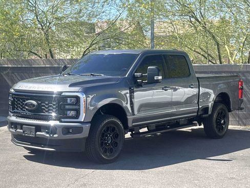 Used 2025 Ford F350 XLT w/ Black Appearance Package AWD/4WD image 4