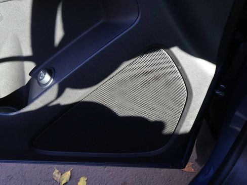 Used 2024 Chevrolet Equinox LT image 35